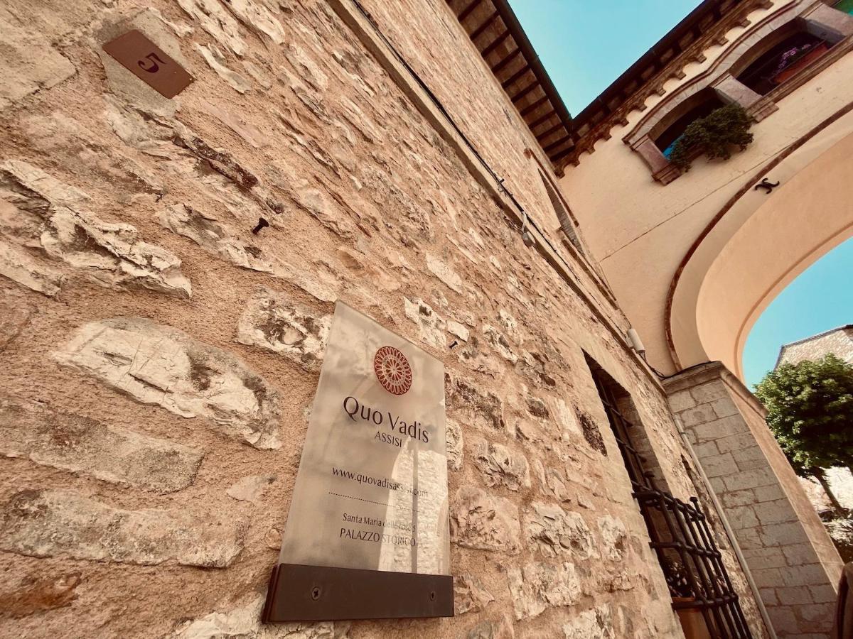 Quo Vadis Panzió Assisi Kültér fotó